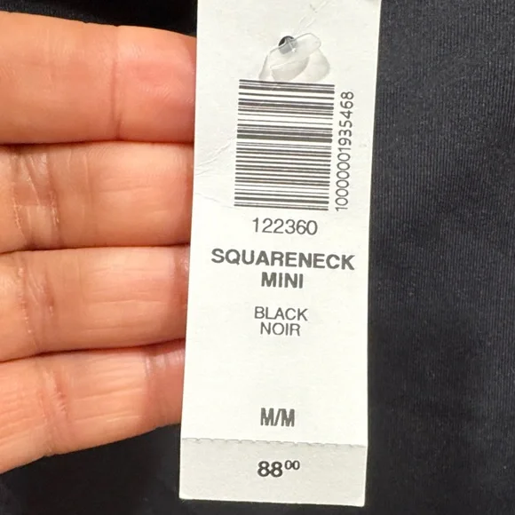 Aritzia
Contour Squareneck Longsleeve Mini dress - Picture 8 of 13